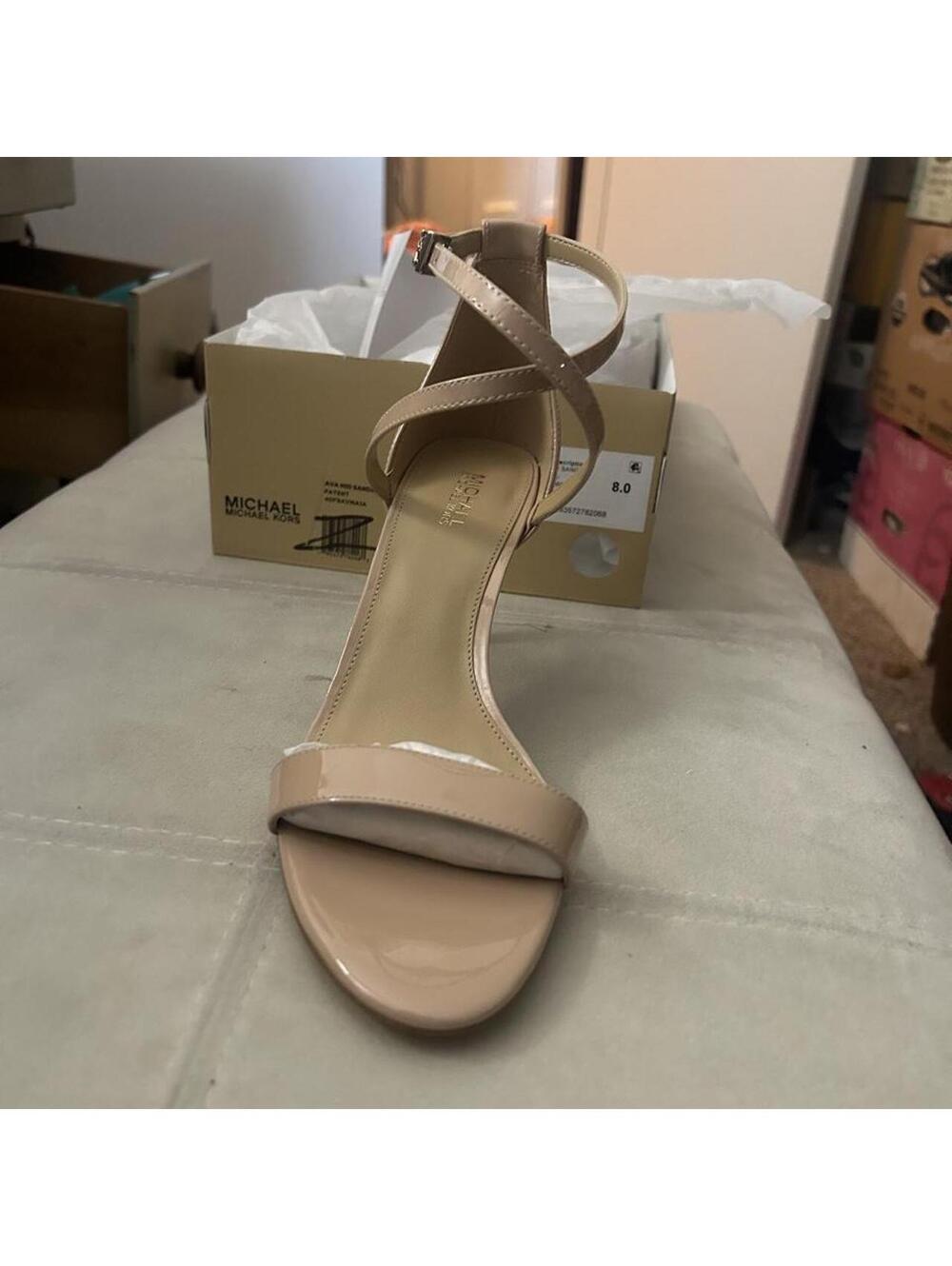 Michael Michael Kors Ava Mid 3” heel Sandal in LT Blush Patent Leather size 8